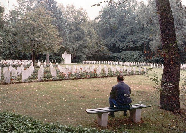Niederländisches Ehrengräberfeld am Heger Friedhof – Heger Friedhof